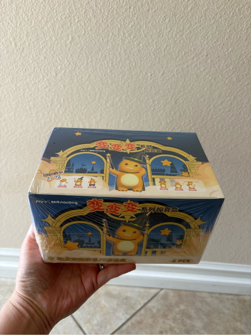 Case of PlNAILOONG Shapeshifting Series blind box.